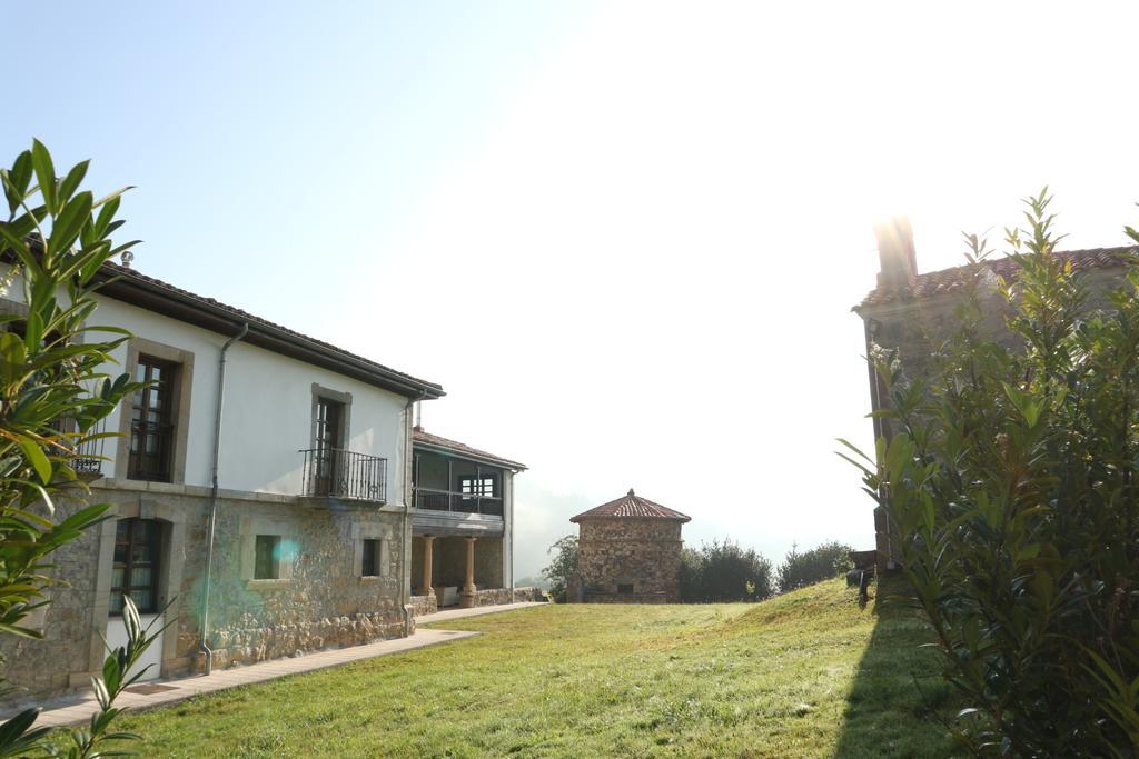 Hotel Casona Cuervo San Tirso de Candamo Exterior photo